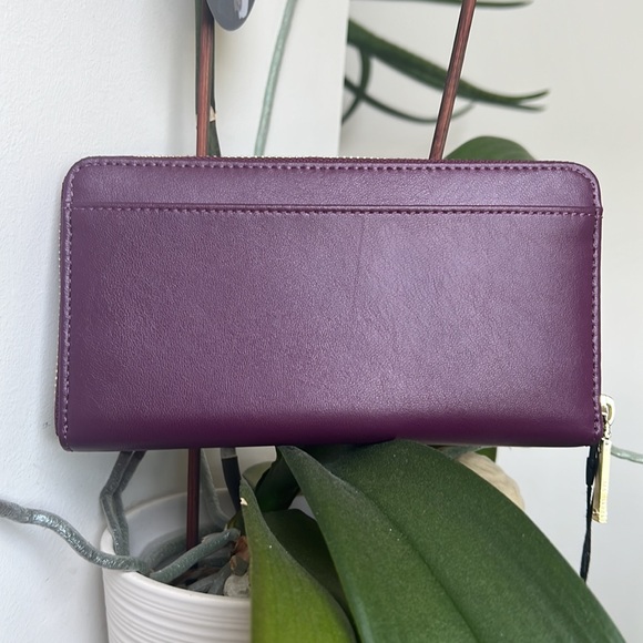 Ted Baker Flower Eyelet Large Zip Wallet - Picture 2 of 6